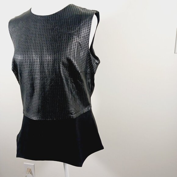 G.I.L.I.  Black Mixed Media Sleeveless Top, Faux Leather, Size 14 Chic Edgy Goth - Picture 4 of 12